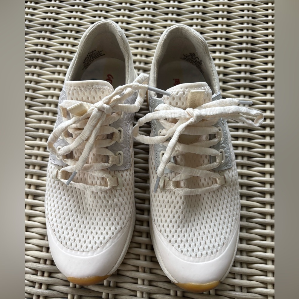 Olukai Wailuku Athletic Sneakers 7 athleisure running outdoors hiking travel - Picture 8 of 11